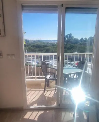 Sea View Διαμέρισμα *